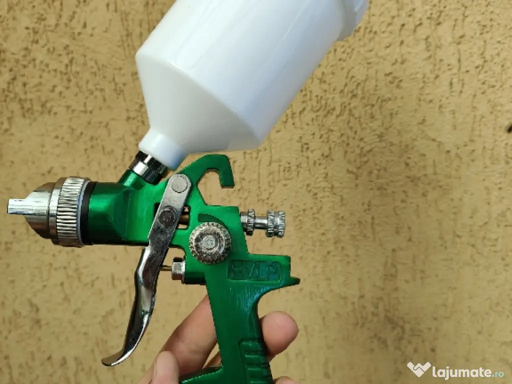 Pistol de vopsit duza1.4/1.7