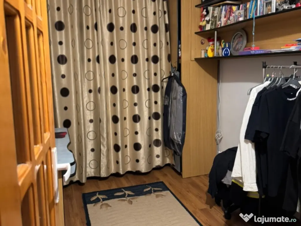 Apartament 3 camere etaj 2 