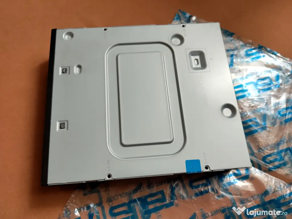 DVD-RW intern ASUS DRW-24F1ST SATA - citește și scrie DVD/CD