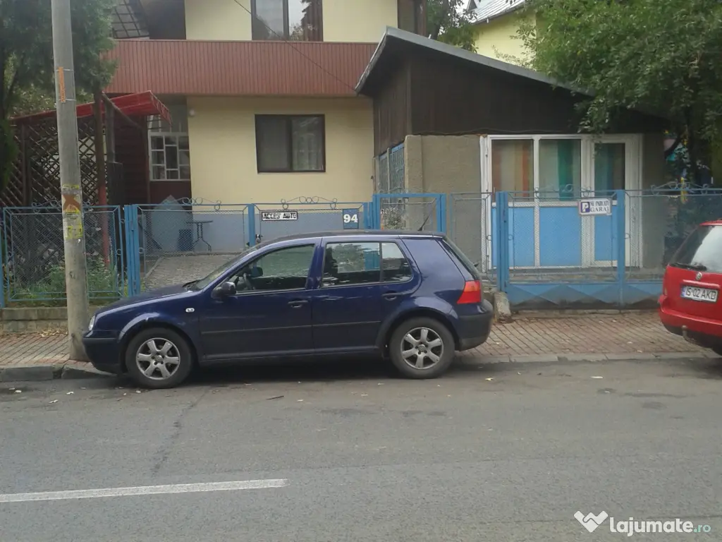 Inchiriez garaj caramida