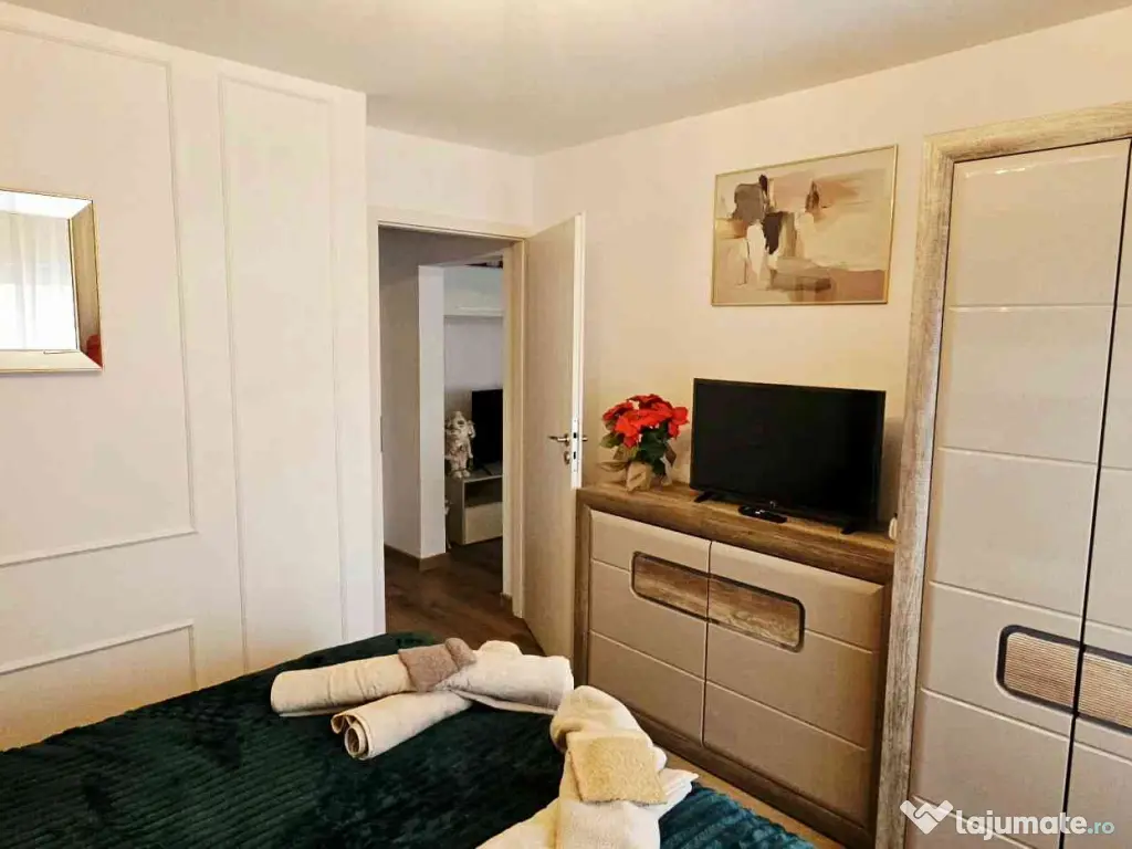 Ca NOU: Apartament 3 Dormitoare,  4 Camere, Renovat (2025) –Proprietar! 