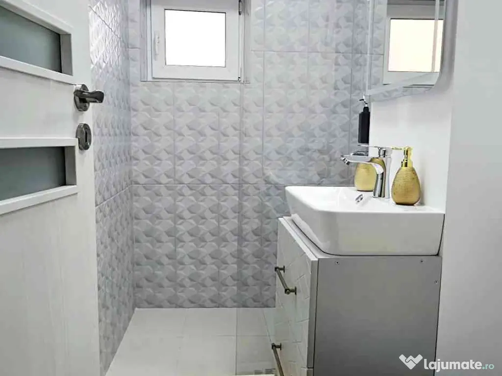 Ca NOU: Apartament 3 Dormitoare,  4 Camere, Renovat (2025) –Proprietar! 