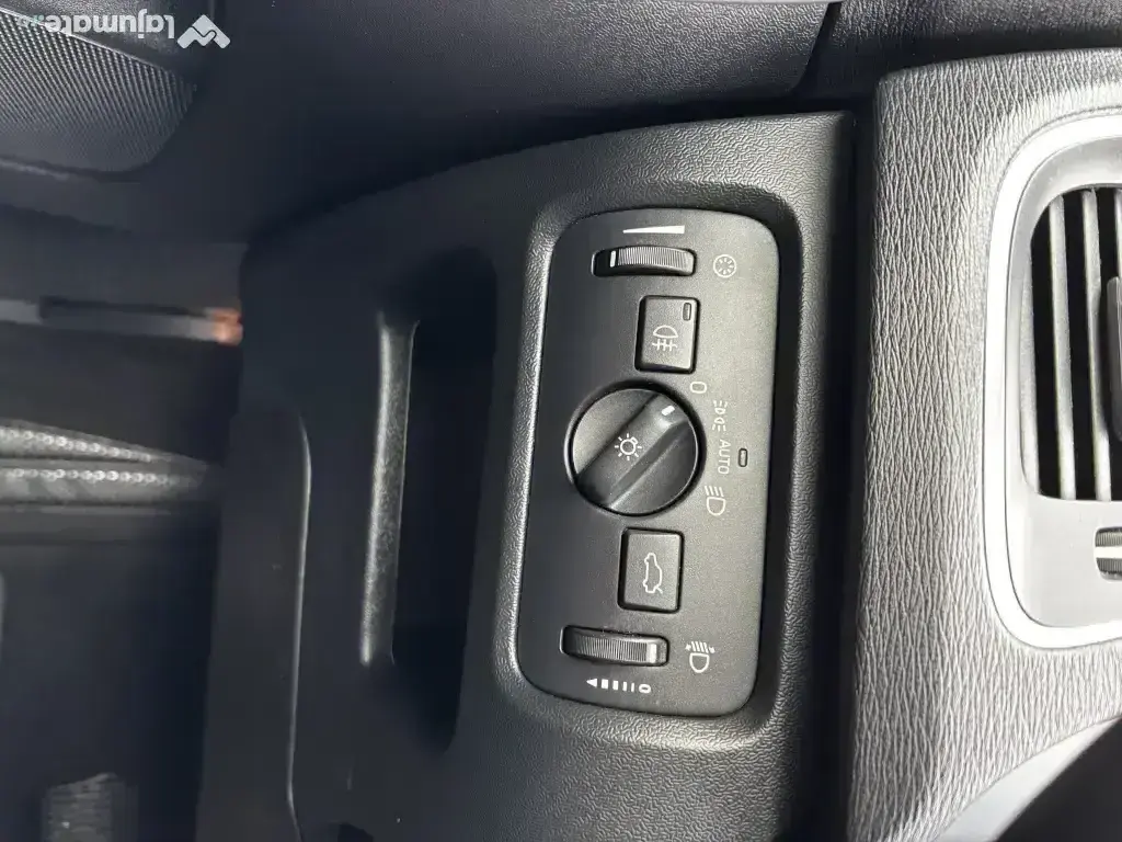 Volvo V40 Cross Country D3, 2.0 diesel, automat, 2015, Euro 6, TVA deductibil 