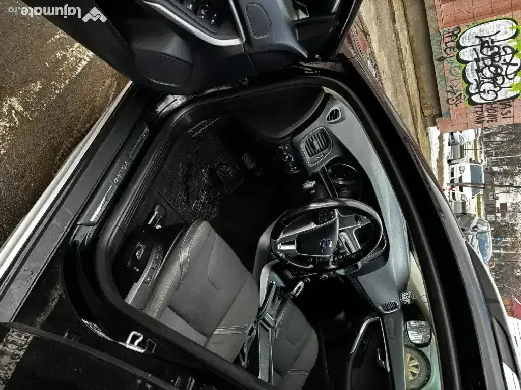 Volvo V40 Cross Country D3, 2.0 diesel, automat, 2015, Euro 6, TVA deductibil 