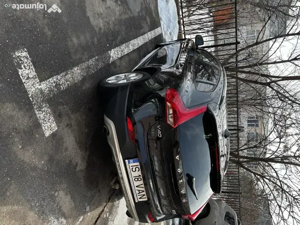 Volvo V40 Cross Country D3, 2.0 diesel, automat, 2015, Euro 6, TVA deductibil 