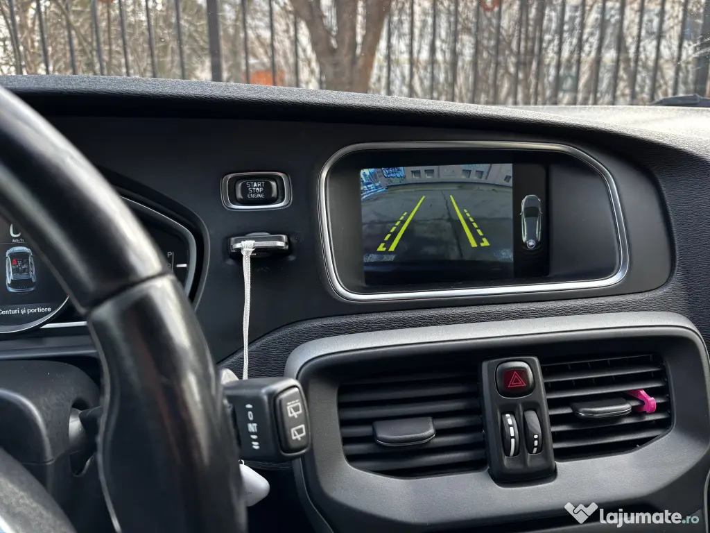 Volvo V40 Cross Country D3, 2.0 diesel, automat, 2015, Euro 6, TVA deductibil 