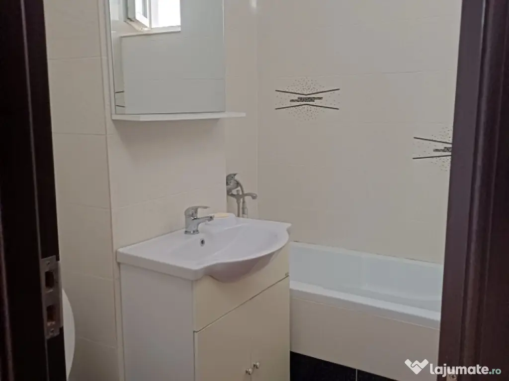 Apartament de închiriat cu 2 camere 