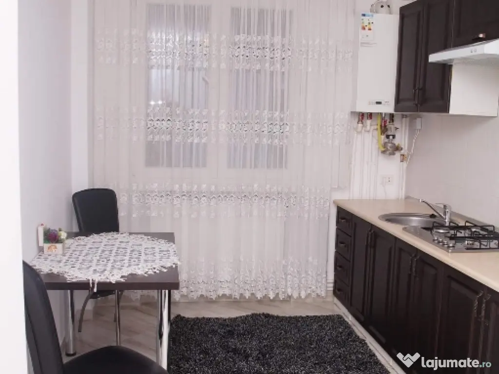 Apartament de închiriat cu 2 camere 