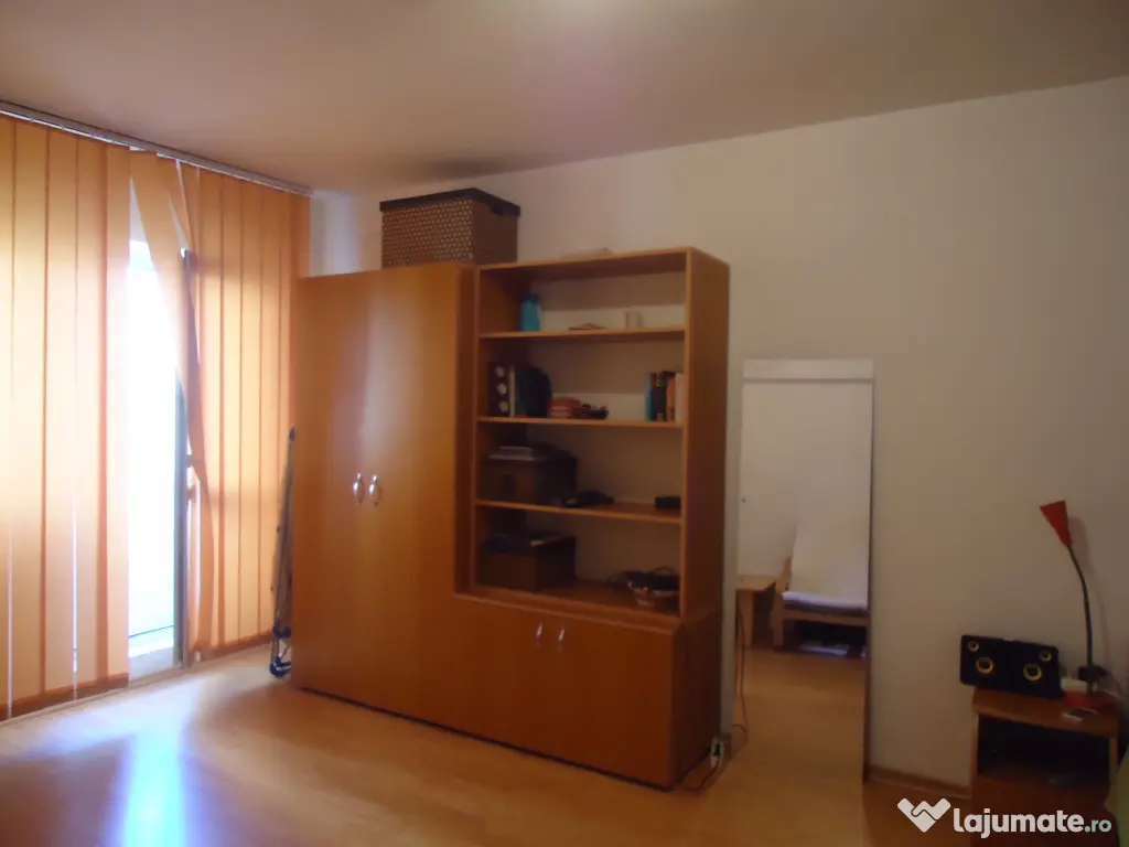 Proprietar vand garsoniera Piata Victoriei 