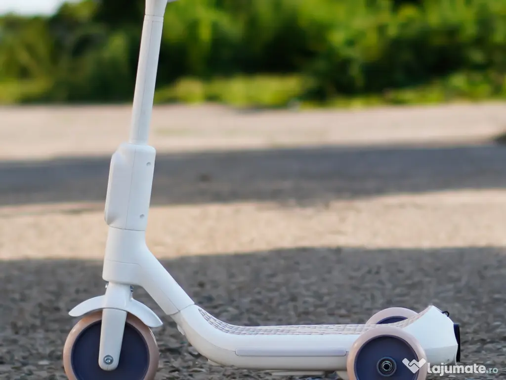 Trotineta electrica Kinderauto Aquamist cu aburi, lumini 30W 6V White