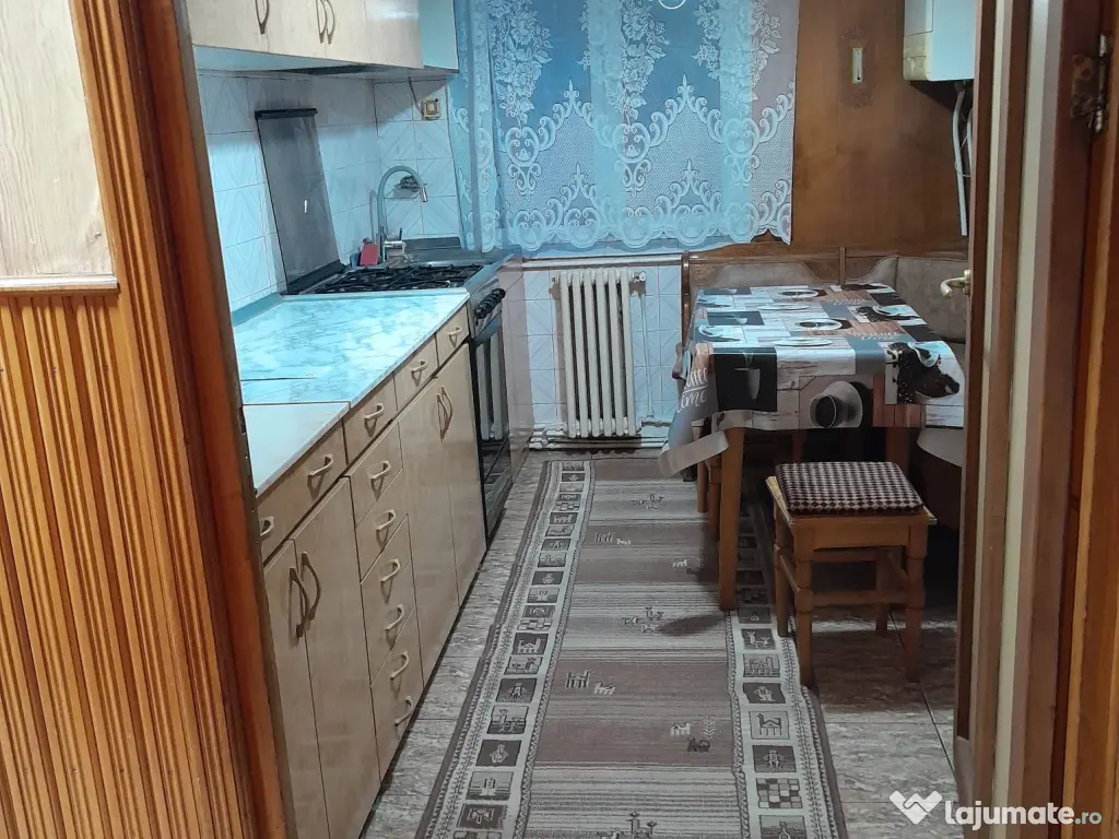 Inchiriez apartament 3 camere Aleea Greuceanu