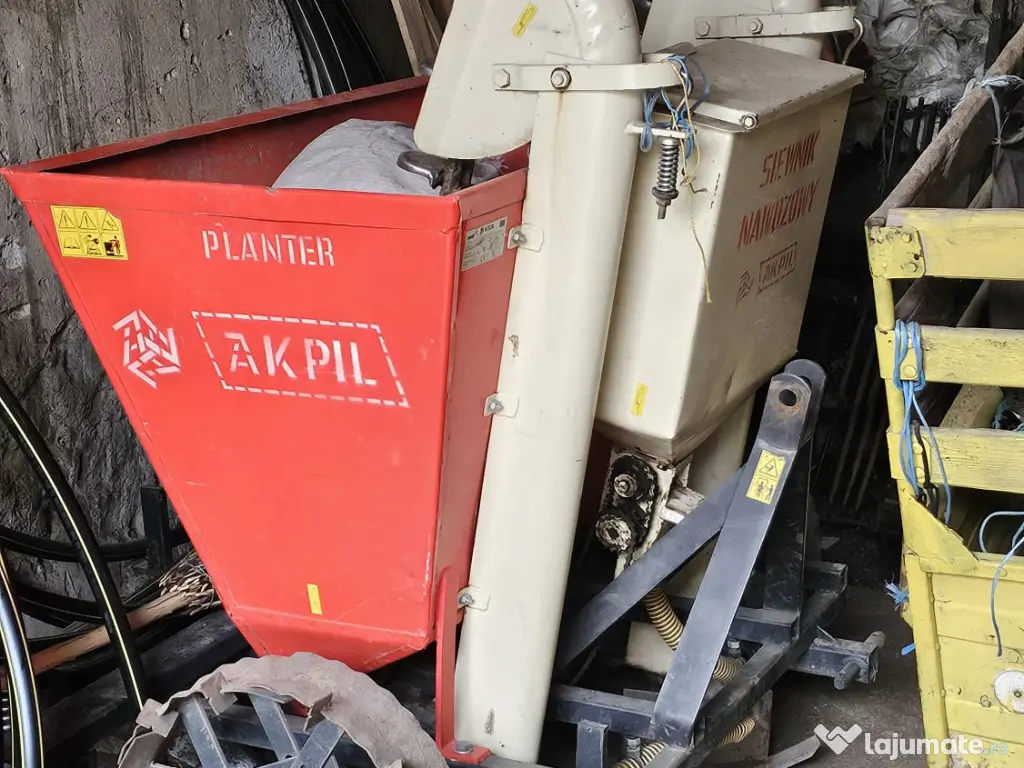 Mașină de plantat cartofi cu fertilizator 