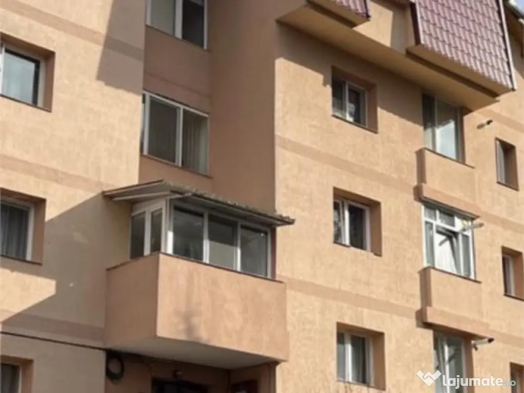 3 Camere, Decomandat, Parcare, Panorama, Bloc Tip Vila Centr 