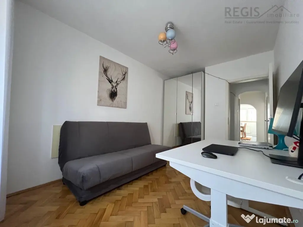 3 Camere, Decomandat, Parcare, Panorama, Bloc Tip Vila Centr 