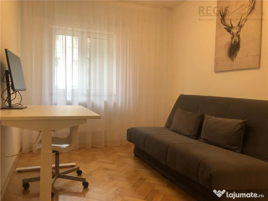 Centru Zona Verde, 3 Camere Bloc Tip Vila