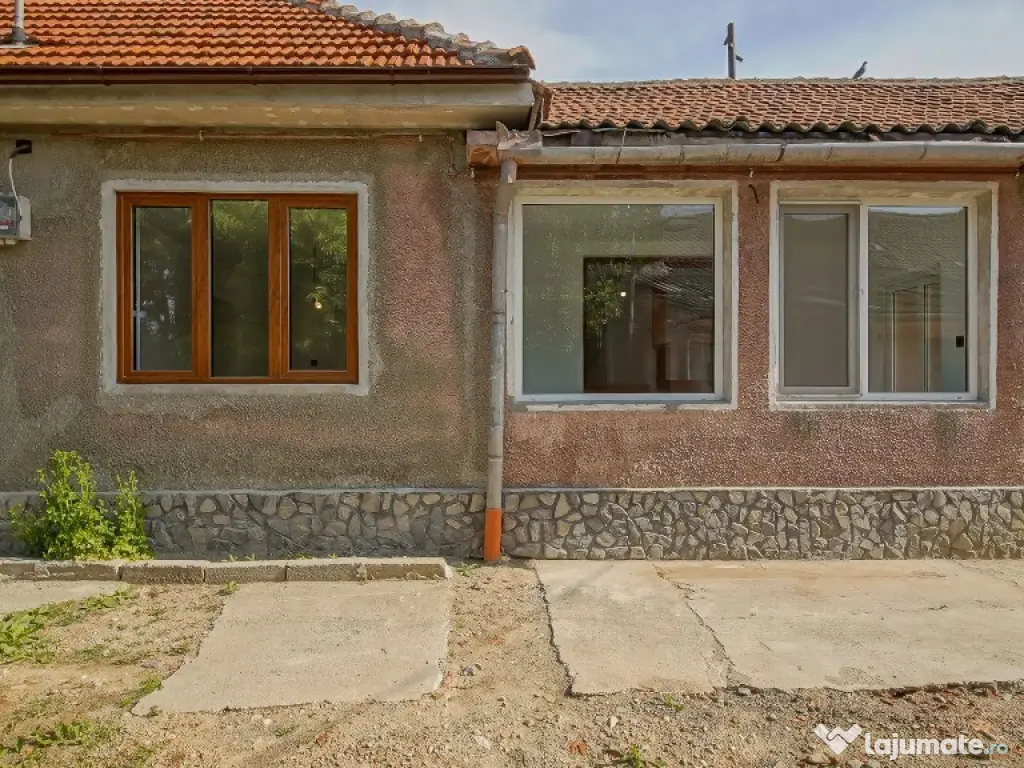 Casă renovată în Feldioara cu încălzire în pardoseală