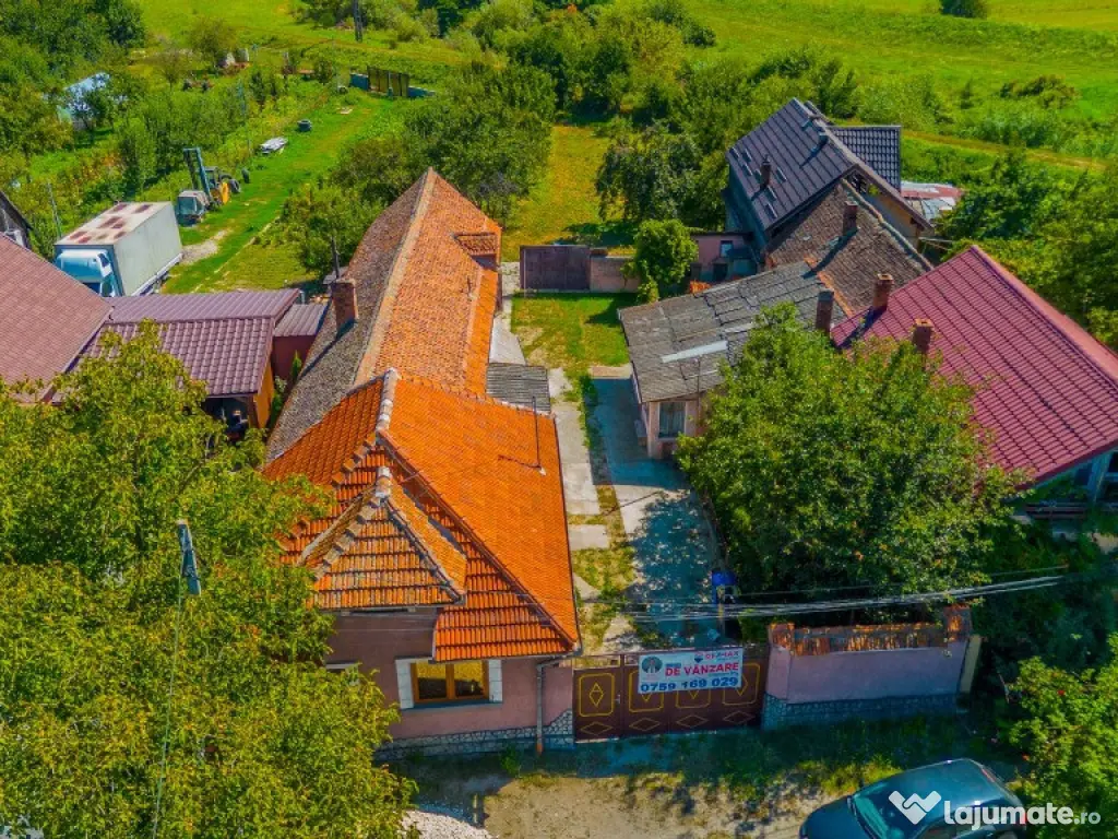 Casă renovată în Feldioara cu încălzire în pardoseală