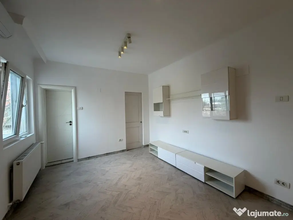 3 camere 2 bai etaj 3 apartament renovat recent, proprietar 