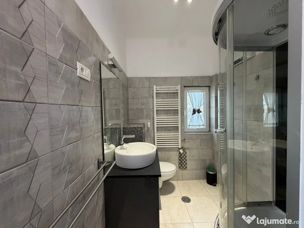 3 camere 2 bai etaj 3 apartament renovat recent, proprietar 