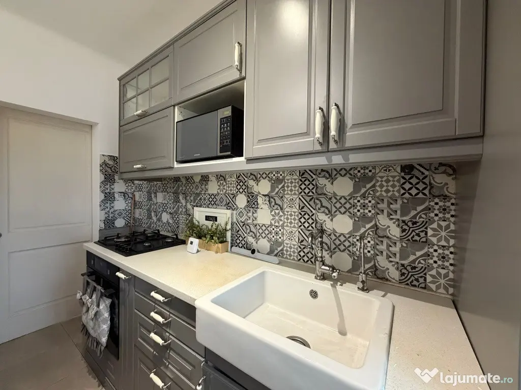 3 camere 2 bai etaj 3 apartament renovat recent, proprietar 