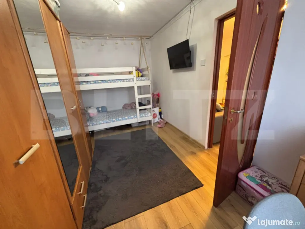 Apartament 3 camere, 46 mp, zona Tatarasi 