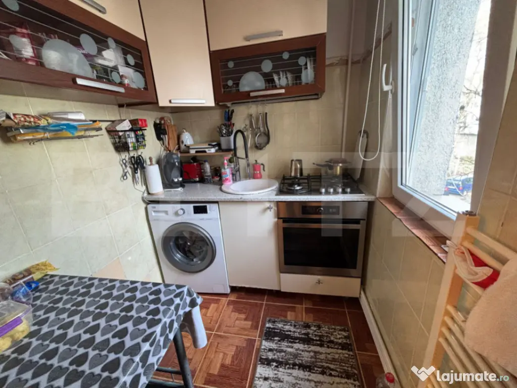 Apartament 3 camere, 46 mp, zona Tatarasi 