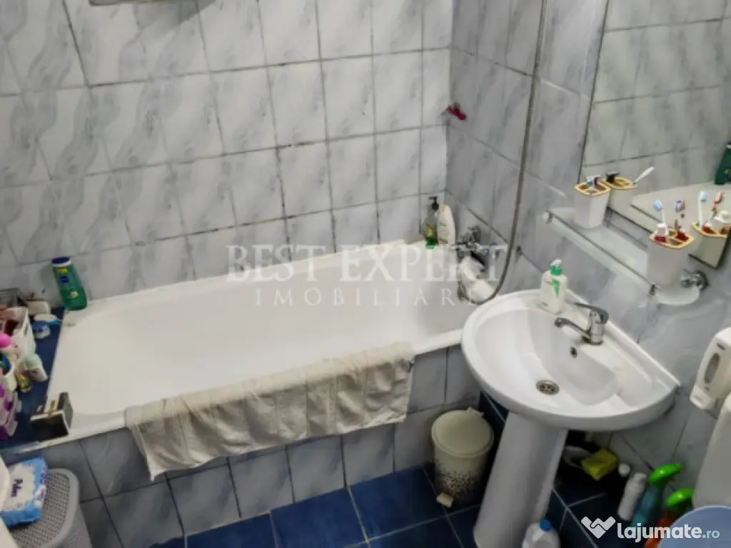 Apartament 4 camere cu geam la baie, bloc reabilitat, 5 min 