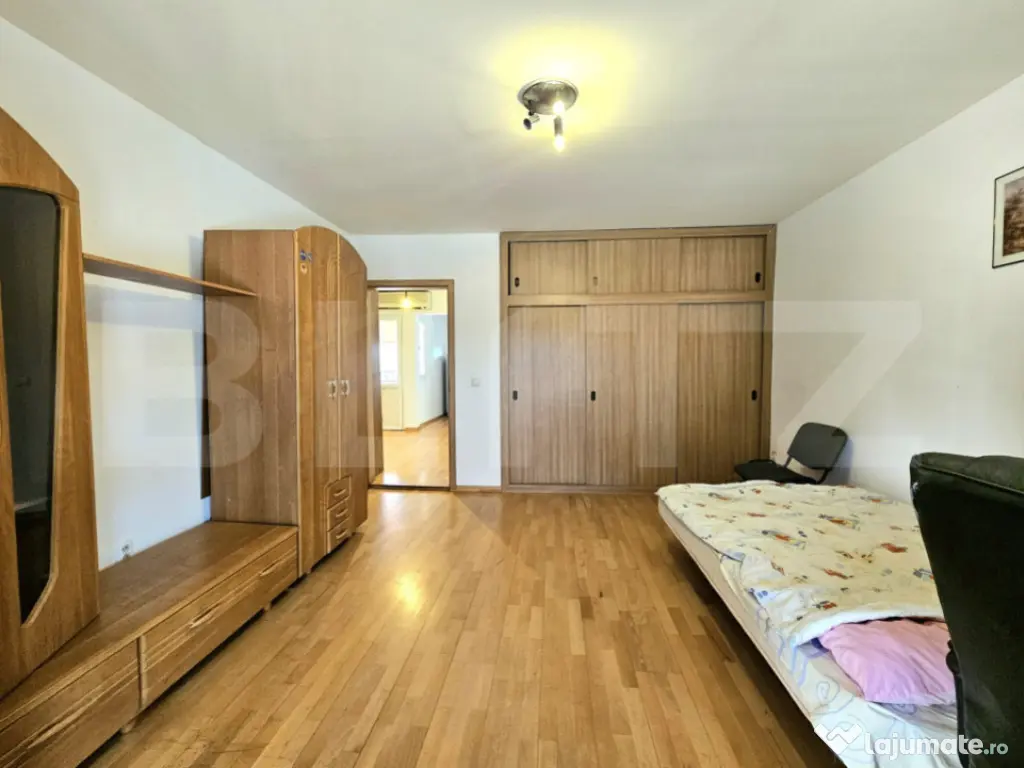 Apartament 2 camere, 80 mp, zona Lunei 
