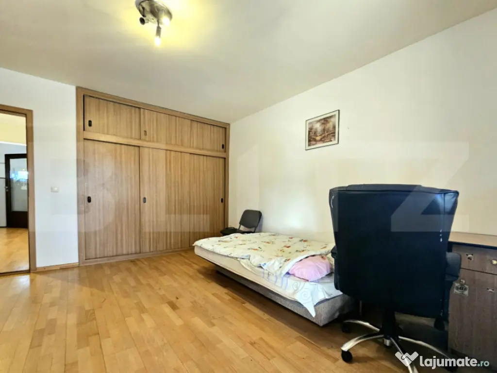 Apartament 2 camere, 80 mp, zona Lunei 