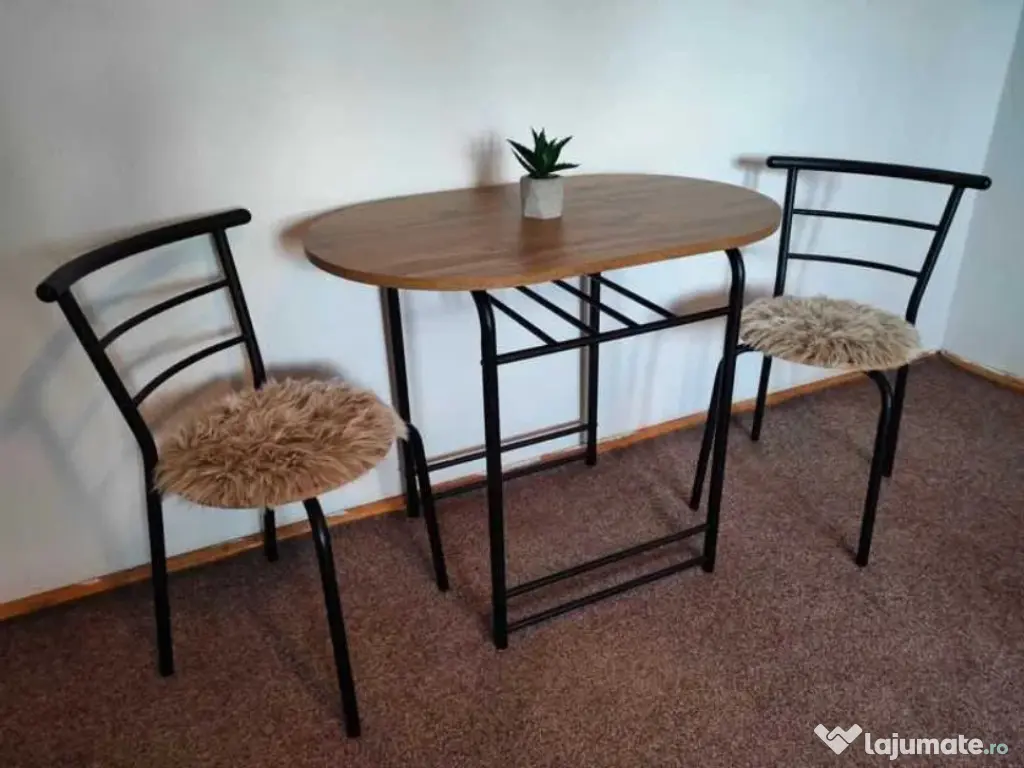 Apartament 2 camere, semidecomandat - zona Vlahuta 