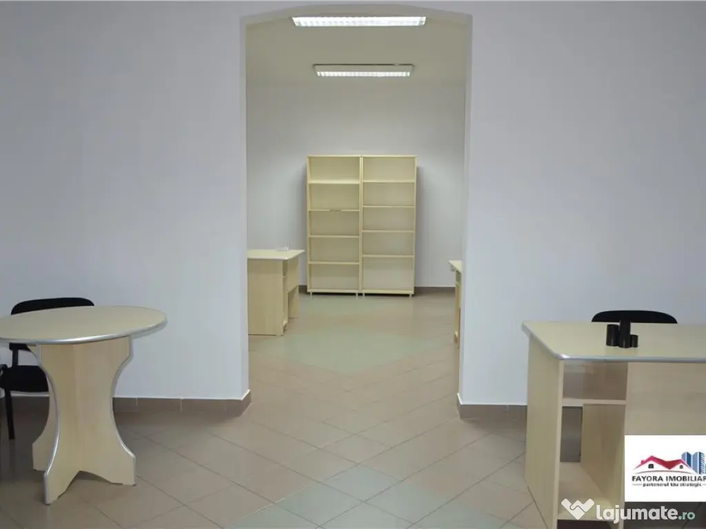 Casa si Spatiu Comercial de Zona Semicentrala 