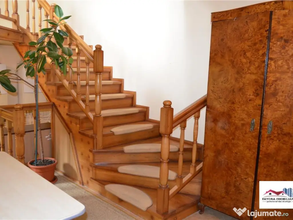 Casa si Spatiu Comercial de Zona Semicentrala 