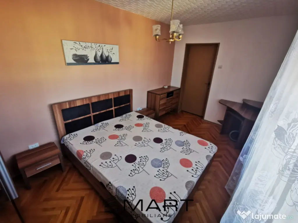 Apartament 2 camere decomandat zona Vasile Aaron 