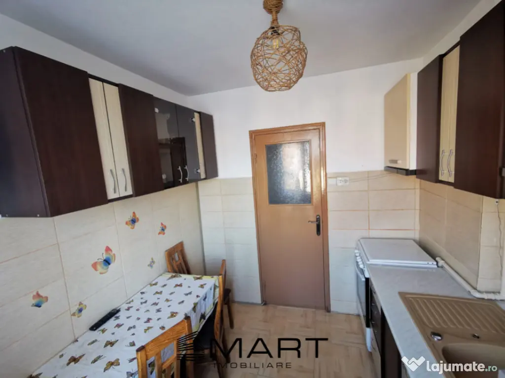 Apartament 2 camere decomandat zona Vasile Aaron 