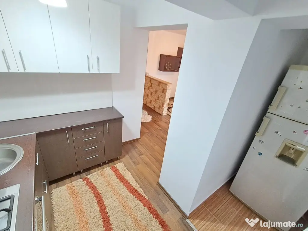 Apartament 2 camere mobilat si utilat, cu parcare inclusa, Eroilor 