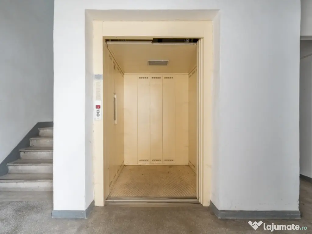 Spatiu industrial/comercial P+1, 3400 mp utili, teren 4000 m 