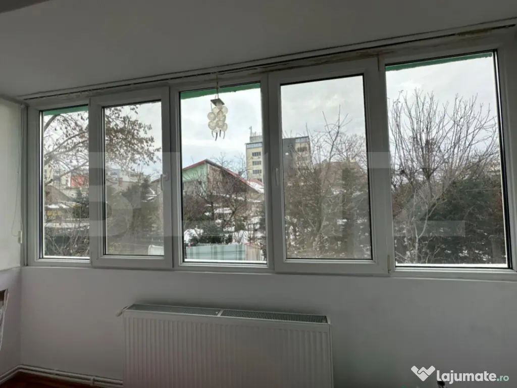 Apartament 3 camere, 66.23 mp, zona Modern 