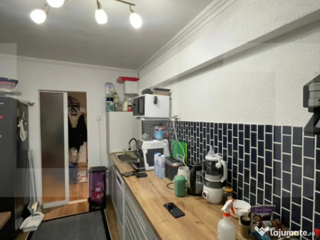 Apartament 3 camere, 67 mp, zona Lipovei 