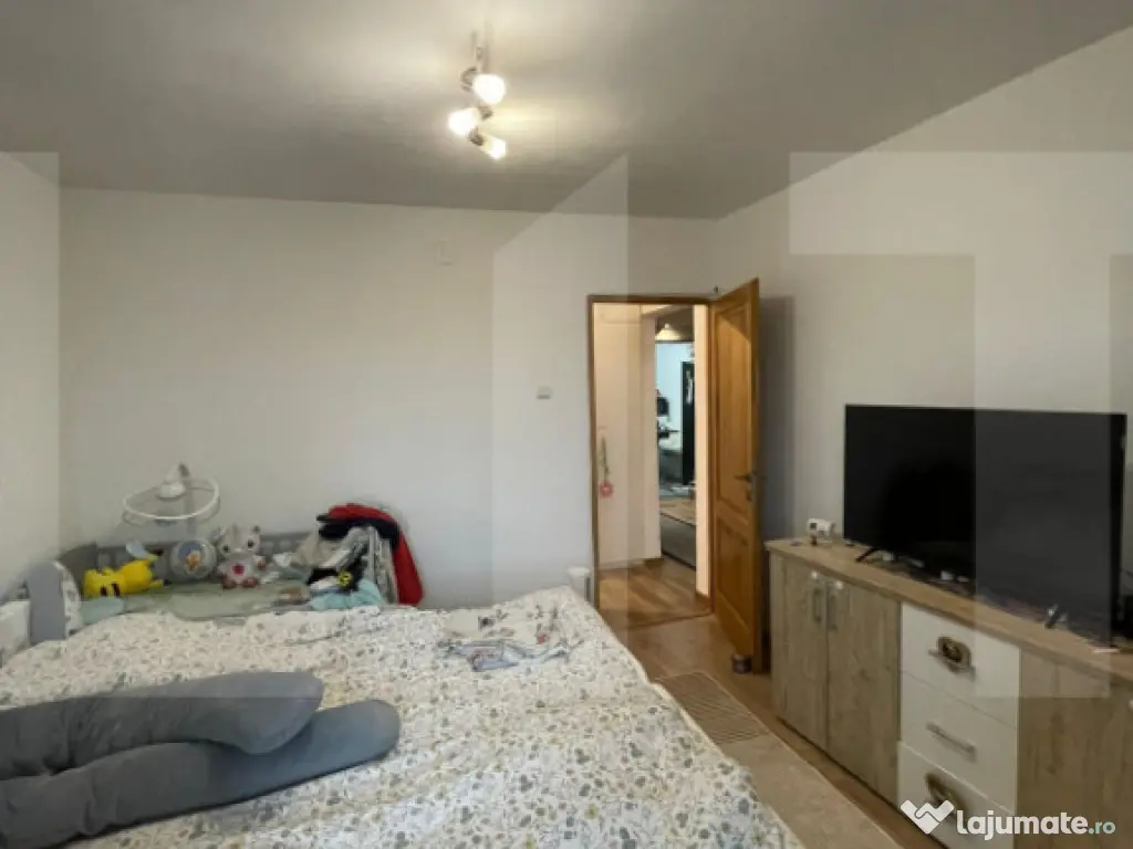 Apartament 3 camere, 67 mp, zona Lipovei 