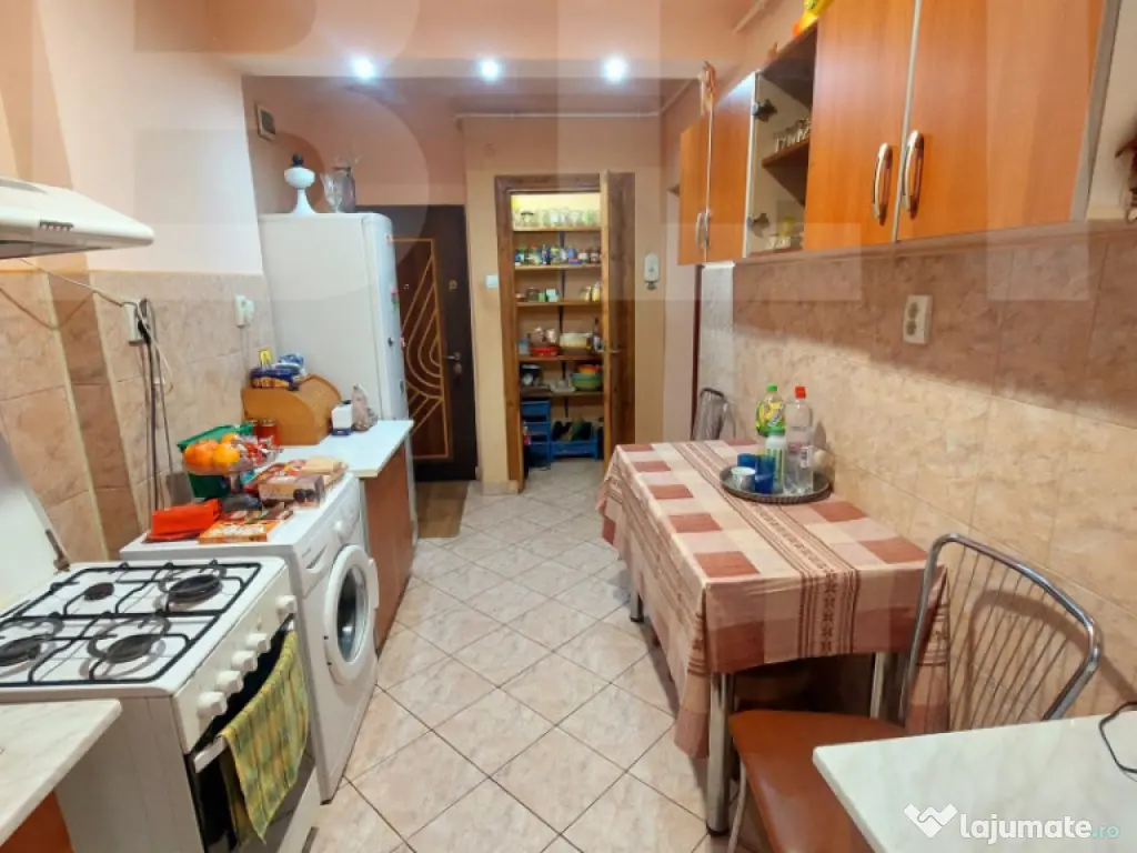 Vand apartament zona centrala 