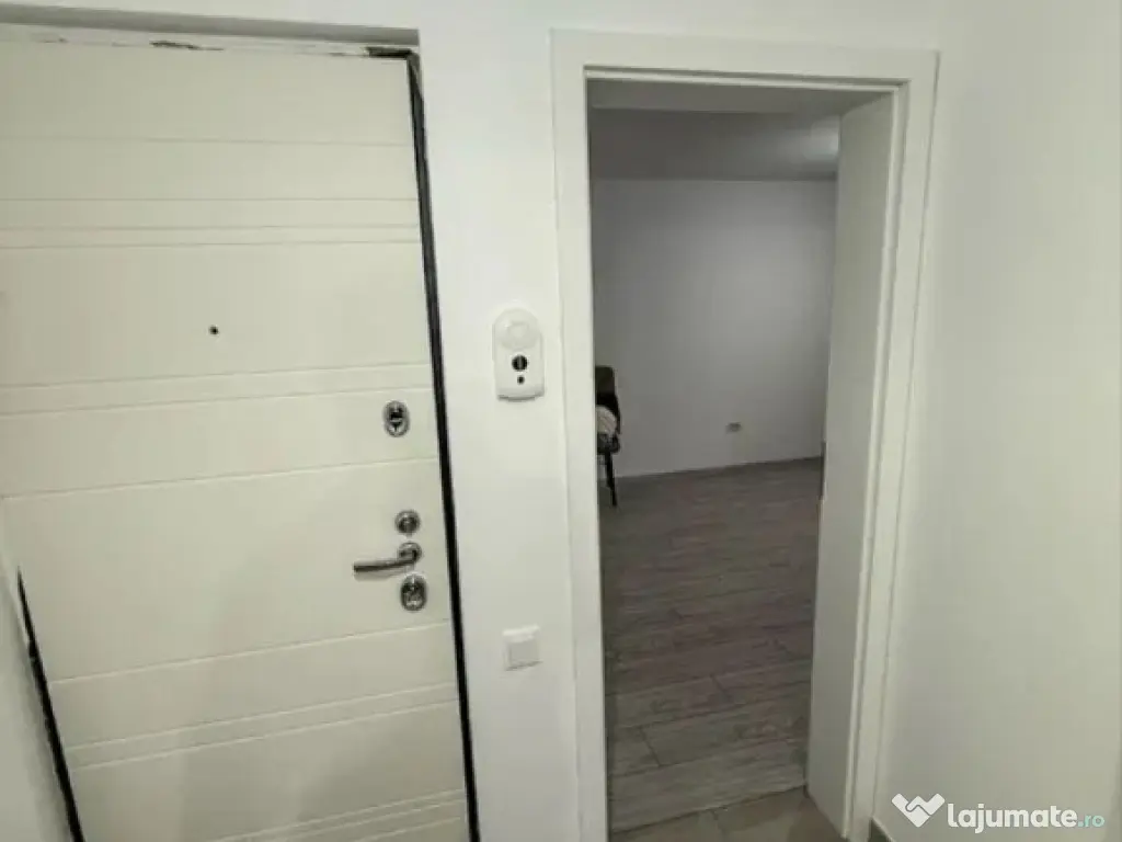 Apartament 2 camere, renovat – Zona Micro 17, Etaj 3 