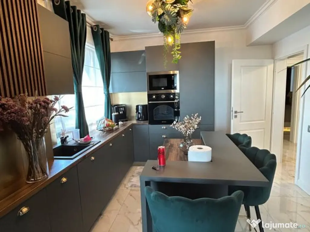 Apartament 3 camere zona Elvila