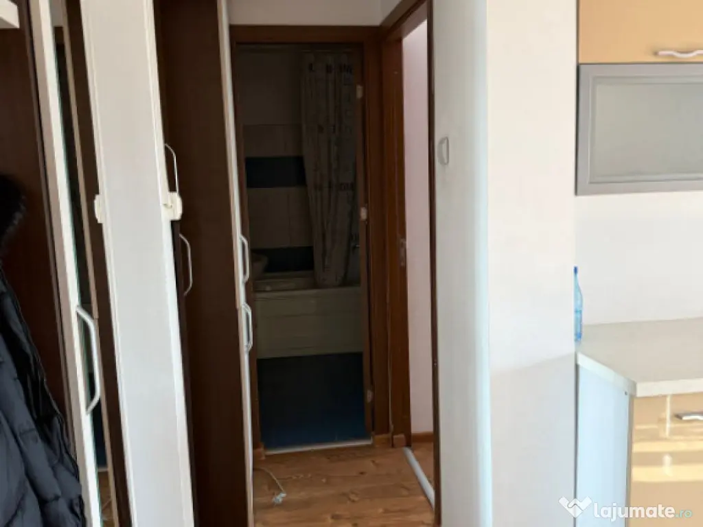 Apartament 2 camere, 49 mp, zona Lapus