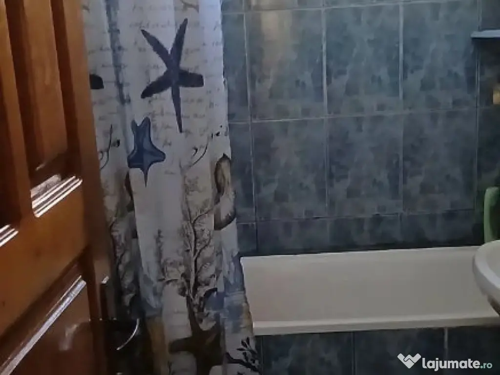 Apartament Cu 3 Camere Semidecomandate - Parter - Zona Areni 