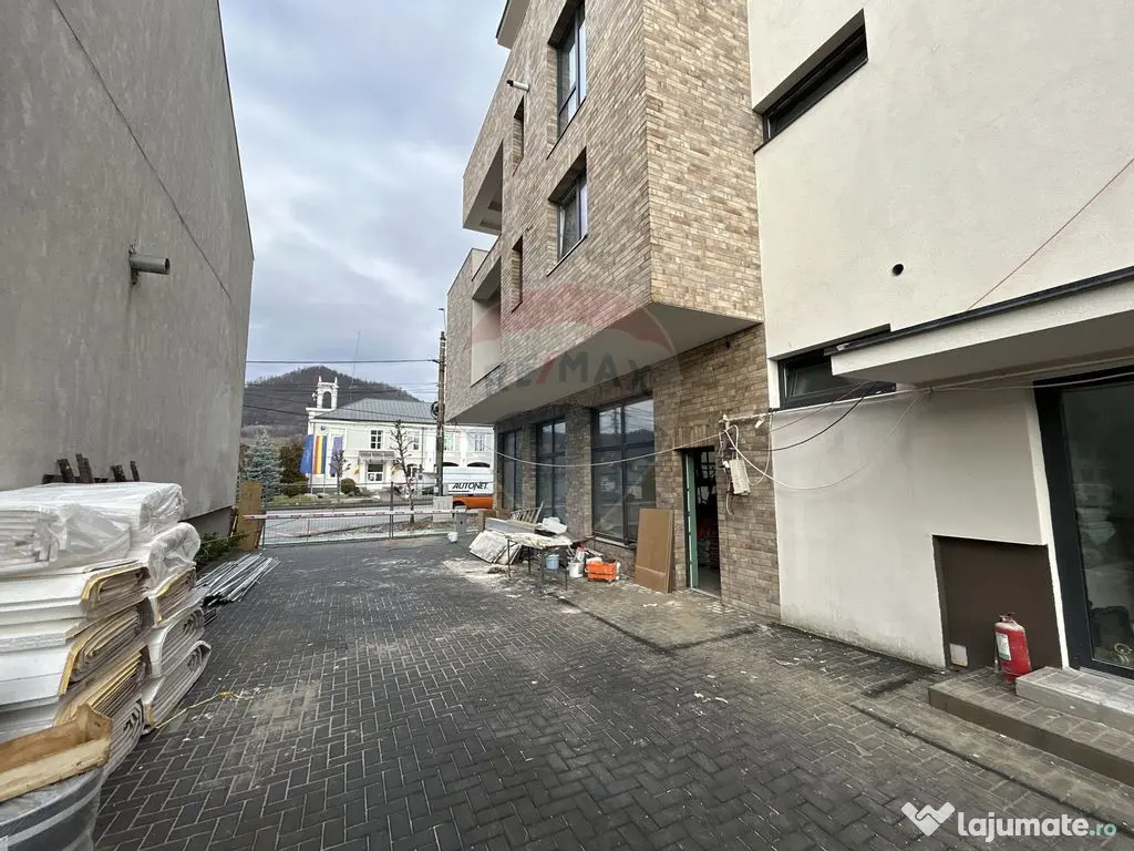 Spațiu comercial STRADAL 110mp 3.2 i de închiriat în z... 
