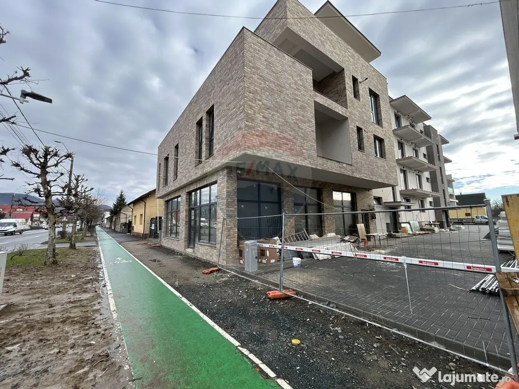 Spațiu comercial STRADAL 110mp 3.2 i de închiriat în z... 