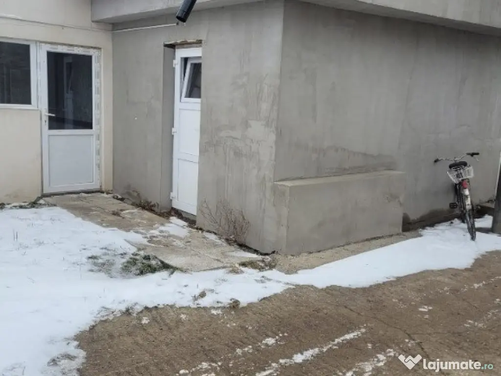 Spatiu comercial / Cladire - Zona Ilisesti 