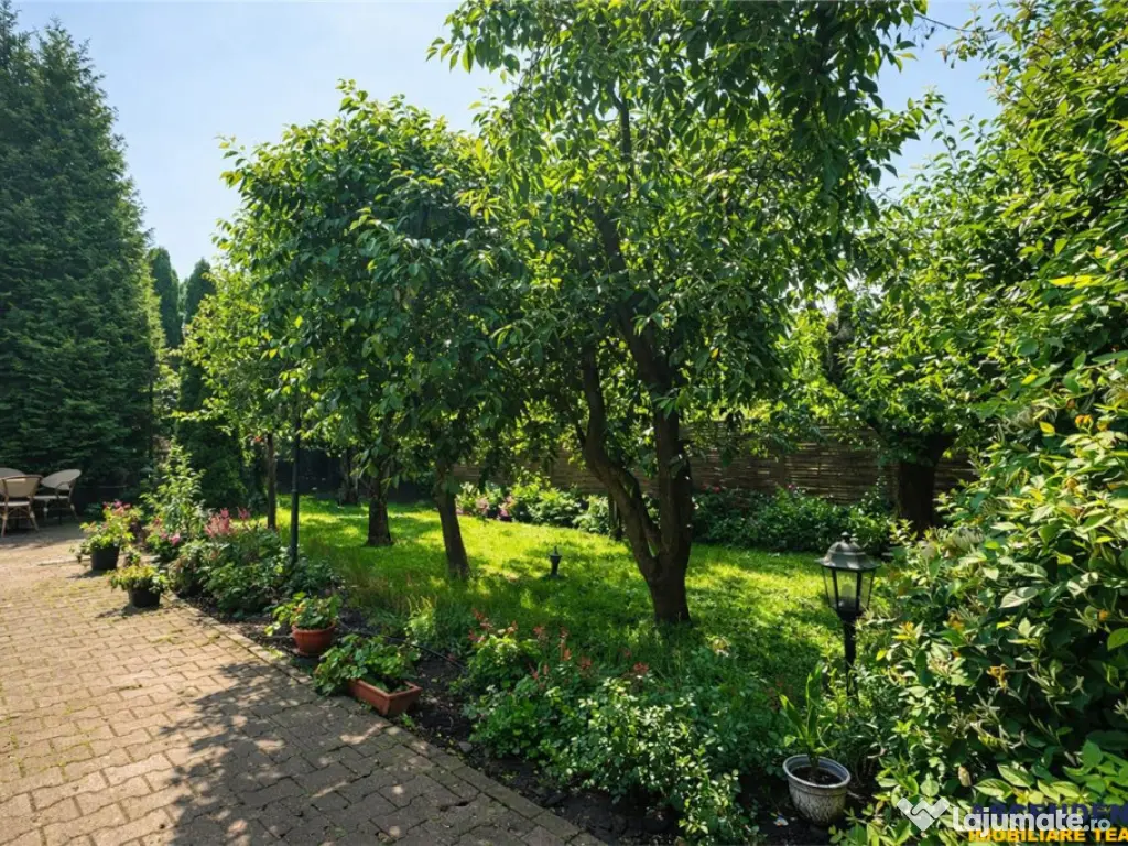 Casa nordica luminoasa, gata de mutat, garaj cald,spatiu de 