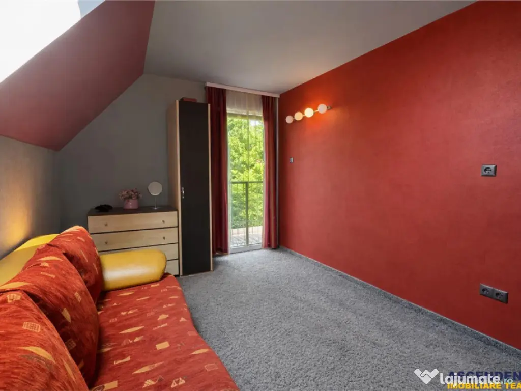 Casa nordica luminoasa, gata de mutat, garaj cald,spatiu de 