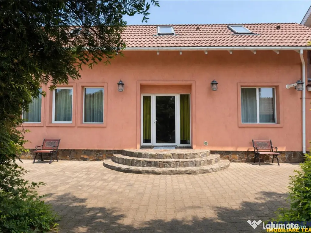 Casa nordica luminoasa, gata de mutat, garaj cald,spatiu de 